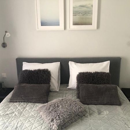 Cosy 1 Bedroom Apartment In The Heart Of Old Town With Parking Kaunas Exterior foto