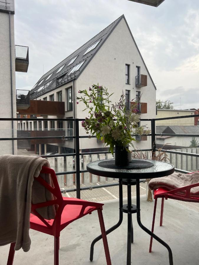 Cosy 1 Bedroom Apartment In The Heart Of Old Town With Parking Kaunas Exterior foto